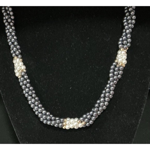 19" Park Lane RETIRED Blue Grey & White Twisted Beaded Necklace - Picture 2 of 6